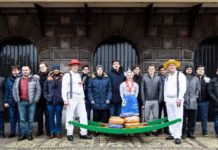 Carlsen vann loks skák – Ding Liren efstur ásamt Nepo