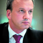 Dvorkovich setur Reykjavíkurskákmótið og ræðir HM-einvígi hér á landi