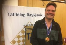 Helgi Áss Grétarsson er Hraðskákmeistari TR 2019
