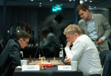 Caruana og Wang Hao með fullt hús á Mön