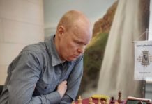 Sigurbjörn fer með himinskautum á Skákþinginu