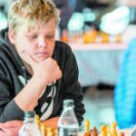 Magnaðasta biðskákin og framlag Kavaleks
