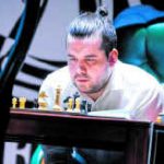 Nepomniachtchi teflir við Carlsen um titilinn