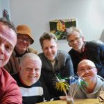 Óbreytt stjórn Vinaskákfélagsins. Róbert forseti og Hörður varaforseti.