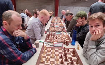 Úrvalsdeild Íslandsmóts skákfélaga hefst kl. 19 í TR