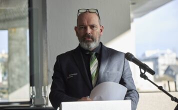 Ólympíufarinn Ingvar Þór vonast til að Helgi gefi sér kaffi
