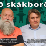 Oddgeir við skákborðið hjá Kristjáni