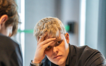 Vignir vann Canadian Open Blitz með fullu húsi