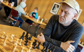 Sverrir Örn og Jósef að tafli í Brussel – Sverrir mætir stórmeistara