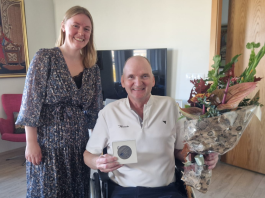Tómas Rasmus hlýtur heiðursviðurkenningu FIDE